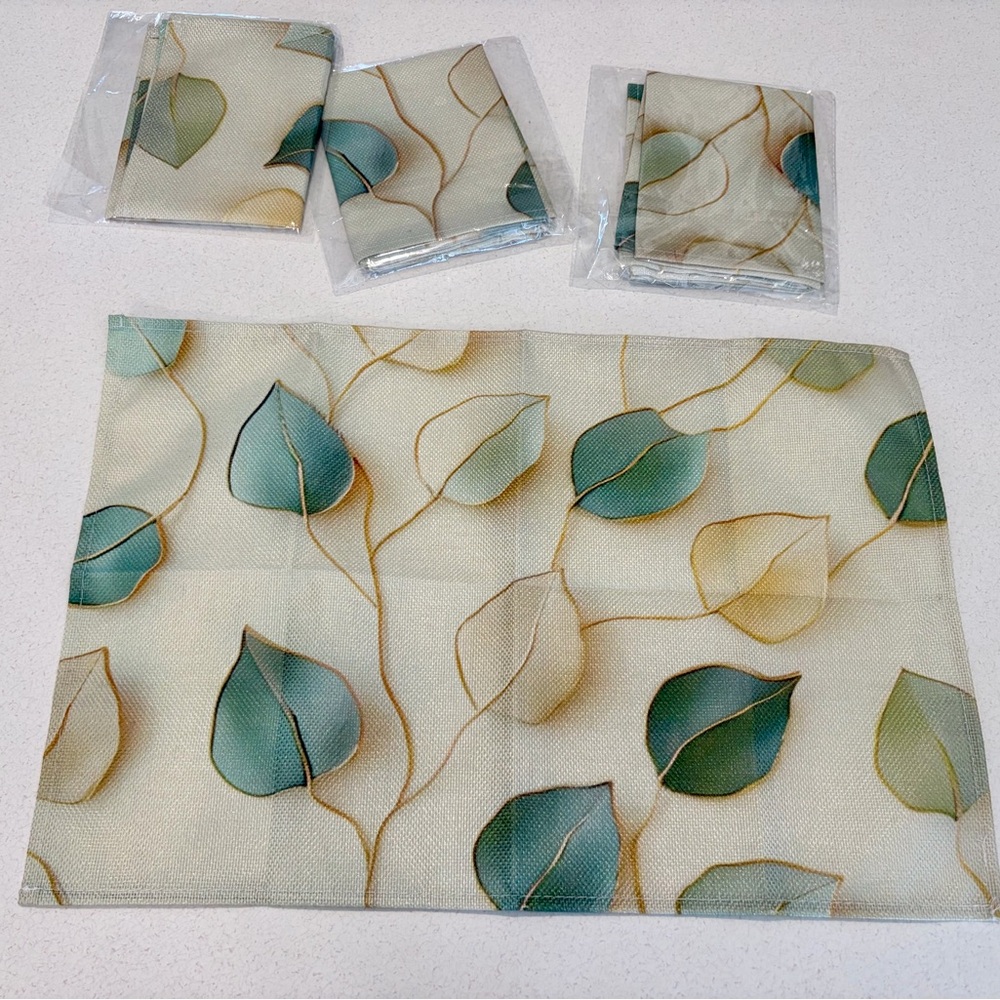 Set of 4 Linen Blend Botanical Leaf Design Placemats